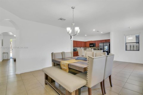 Villa ou maison à vendre à Cutler Bay, Floride: 5 chambres, 233.56 m2 № 2059196 - photo 14