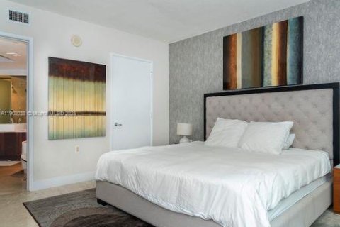 Condo in Sunny Isles Beach, Florida, 3 bedrooms  № 2012677 - photo 15