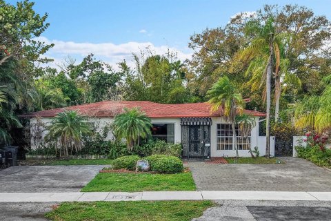 Casa en Fort Lauderdale, Florida 3 dormitorios, 224.45 m2 № 2087249