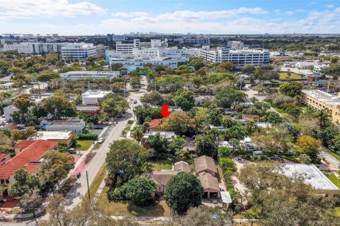 Casa en venta en Fort Lauderdale, Florida, 3 dormitorios, 224.45 m2 № 2087249 - foto 6