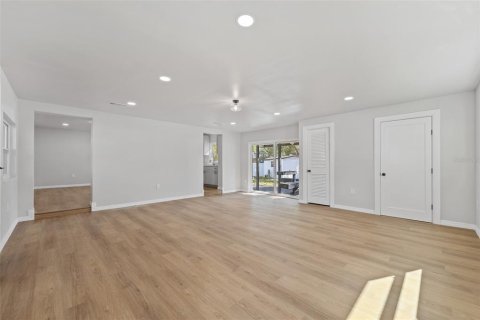 Villa ou maison à vendre à Orlando, Floride: 3 chambres, 128.67 m2 № 2277172 - photo 7