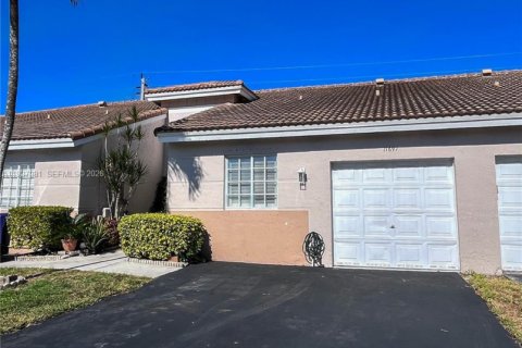 Снять в аренду виллу или дом в Мирамар, Флорида 2 спальни, 95.69м2, № 1995094 - фото 5