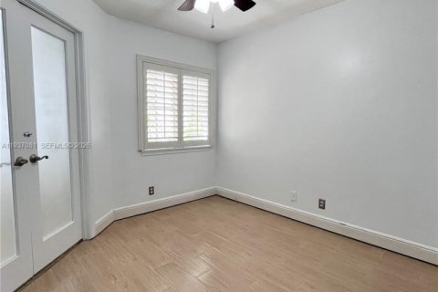 Снять в аренду виллу или дом в Мирамар, Флорида 2 спальни, 95.69м2, № 1995094 - фото 10