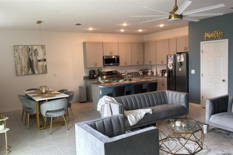 House in Haines City, Florida 4 bedrooms, 164.99 sq.m. № 1844684 - photo 5