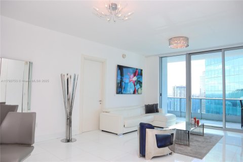 Condo in Miami, Florida, 2 bedrooms  № 1657673 - photo 2