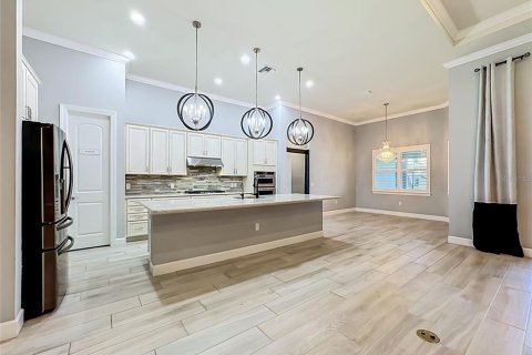 Villa ou maison à louer à Bradenton, Floride: 4 chambres, 297.47 m2 № 2399513 - photo 8