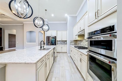 Villa ou maison à louer à Bradenton, Floride: 4 chambres, 297.47 m2 № 2399513 - photo 11