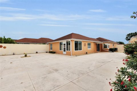 Casa en venta en Lady Lake, Florida, 2 dormitorios, 116.59 m2 № 1843509 - foto 24