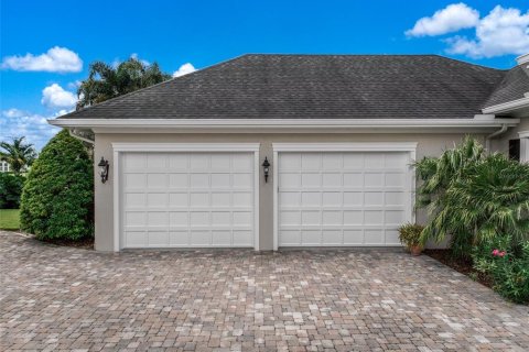 House in Lake Placid, Florida 3 bedrooms, 473.06 sq.m. № 1879345 - photo 4