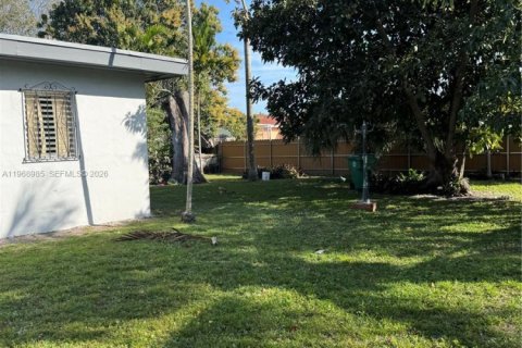 Casa en alquiler en North Miami, Florida, 3 dormitorios, 120.68 m2 № 2031852 - foto 4