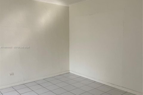 Casa en alquiler en North Miami, Florida, 3 dormitorios, 120.68 m2 № 2031852 - foto 10