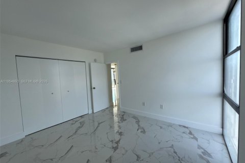 Снять в аренду кондоминиум в Авентура, Флорида 2 спальни, 106.19м2, № 2079137 - фото 27