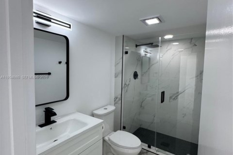 Снять в аренду кондоминиум в Авентура, Флорида 2 спальни, 106.19м2, № 2079137 - фото 21
