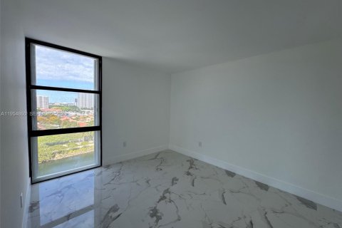 Снять в аренду кондоминиум в Авентура, Флорида 2 спальни, 106.19м2, № 2079137 - фото 26