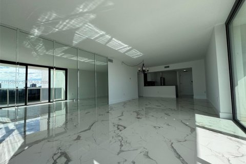 Снять в аренду кондоминиум в Авентура, Флорида 2 спальни, 106.19м2, № 2079137 - фото 15