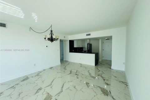 Снять в аренду кондоминиум в Авентура, Флорида 2 спальни, 106.19м2, № 2079137 - фото 6