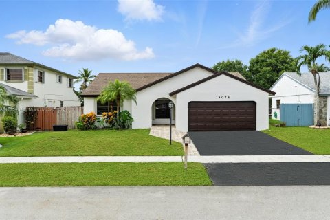 House in Sunrise, Florida 3 bedrooms, 152.82 sq.m. № 1809202 - photo 25