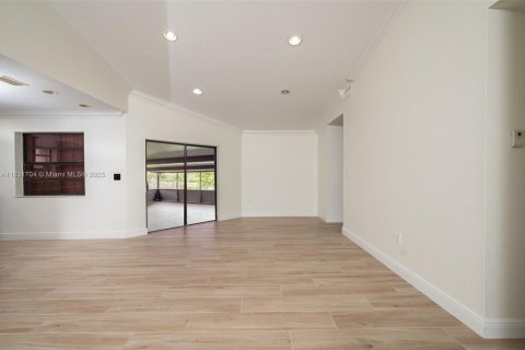 House in Sunrise, Florida 3 bedrooms, 152.82 sq.m. № 1809202 - photo 8