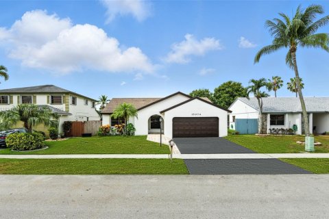 House in Sunrise, Florida 3 bedrooms, 152.82 sq.m. № 1809202 - photo 26