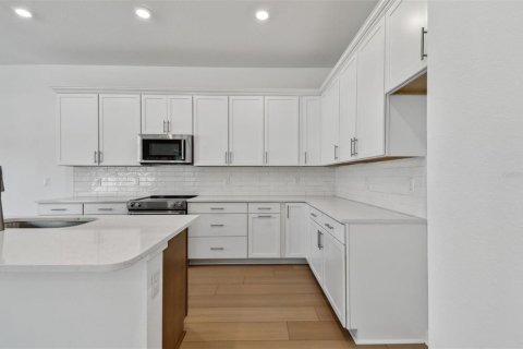 House in Riverview, Florida 5 bedrooms, 332.13 sq.m. № 1547341 - photo 22