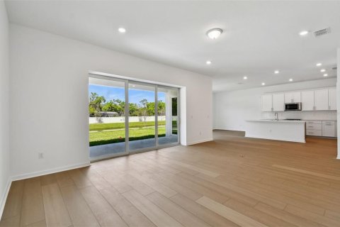 House in Riverview, Florida 5 bedrooms, 332.13 sq.m. № 1547341 - photo 29