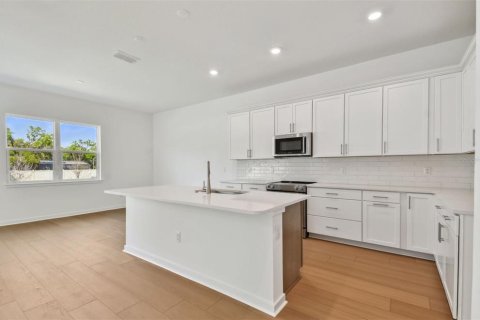 House in Riverview, Florida 5 bedrooms, 332.13 sq.m. № 1547341 - photo 20