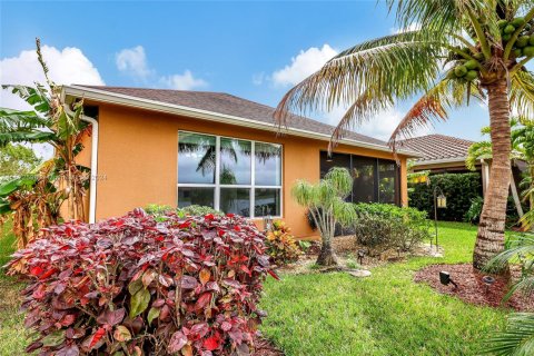 Casa en venta en Port St. Lucie, Florida, 2 dormitorios, 162.39 m2 № 1701819 - foto 5