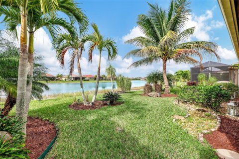 Casa en venta en Port St. Lucie, Florida, 2 dormitorios, 162.39 m2 № 1701819 - foto 9