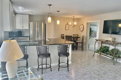 Villa ou maison à louer à Sarasota, Floride: 2 chambres, 137.4 m2 № 1842079 - photo 3