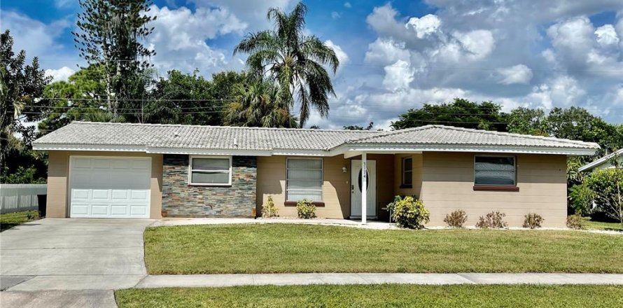 Villa ou maison à Sarasota, Floride 2 chambres, 137.4 m2 № 1842079
