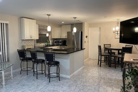 Villa ou maison à louer à Sarasota, Floride: 2 chambres, 137.4 m2 № 1842079 - photo 4