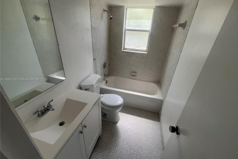 Apartamento en alquiler en North Lauderdale, Florida, 2 dormitorios, 92.9 m2 № 1840930 - foto 4