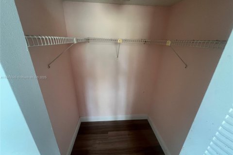 Apartamento en alquiler en North Lauderdale, Florida, 2 dormitorios, 92.9 m2 № 1840930 - foto 9