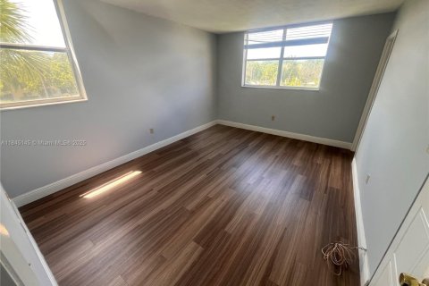 Apartamento en alquiler en North Lauderdale, Florida, 2 dormitorios, 92.9 m2 № 1840930 - foto 7