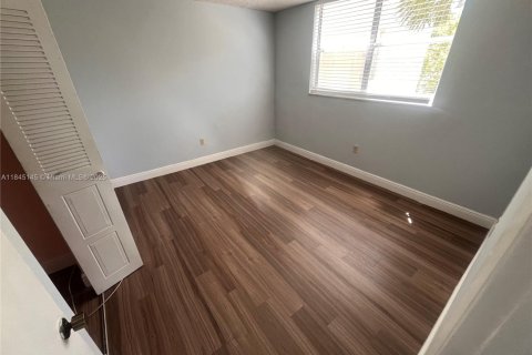 Apartamento en alquiler en North Lauderdale, Florida, 2 dormitorios, 92.9 m2 № 1840930 - foto 8