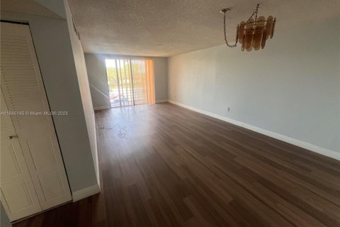 Apartamento en North Lauderdale, Florida 2 dormitorios, 92.9 m2 № 1840930