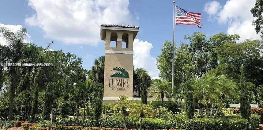 Condo in Pembroke Pines, Florida, 2 bedrooms  № 2065735