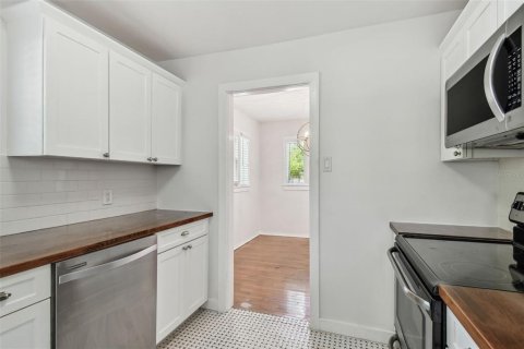 Casa en venta en Tampa, Florida, 2 dormitorios, 99.78 m2 № 1780687 - foto 23