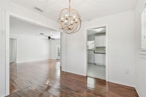 Villa ou maison à vendre à Tampa, Floride: 2 chambres, 99.78 m2 № 1780687 - photo 19