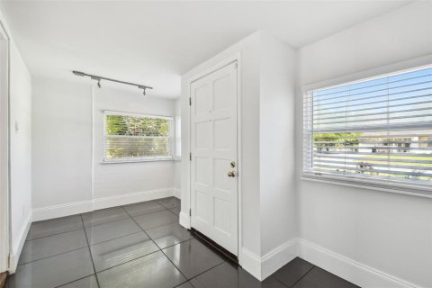 House in Tampa, Florida 2 bedrooms, 99.78 sq.m. № 1780687 - photo 15