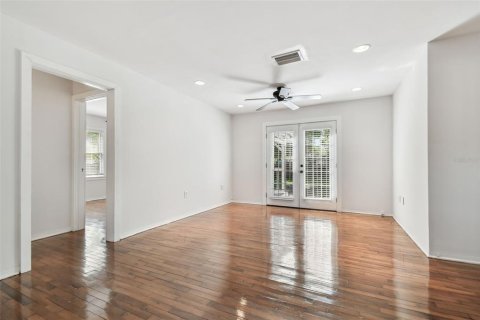 Casa en venta en Tampa, Florida, 2 dormitorios, 99.78 m2 № 1780687 - foto 7