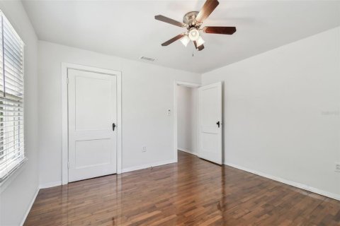 Casa en venta en Tampa, Florida, 2 dormitorios, 99.78 m2 № 1780687 - foto 30