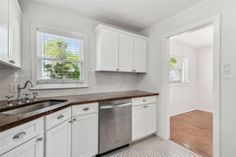 Casa en venta en Tampa, Florida, 2 dormitorios, 99.78 m2 № 1780687 - foto 22