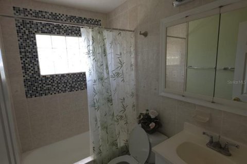 House in Clermont, Florida 3 bedrooms, 98.38 sq.m. № 2139398 - photo 20