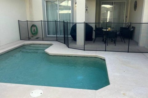 Adosado en venta en Kissimmee, Florida, 4 dormitorios, 177.81 m2 № 1533987 - foto 9