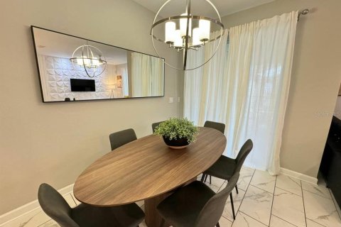 Adosado en venta en Kissimmee, Florida, 4 dormitorios, 177.81 m2 № 1533987 - foto 18