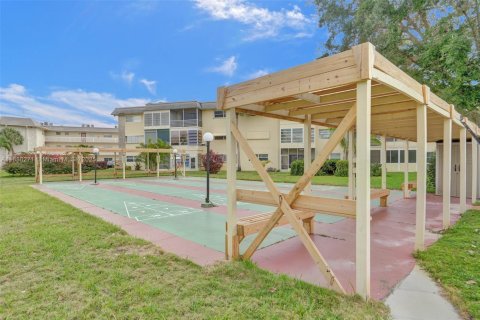 Copropriété à vendre à Lauderhill, Floride: 2 chambres, 80.82 m2 № 1937230 - photo 28