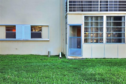 Condominio en venta en Lauderhill, Florida, 2 dormitorios, 80.82 m2 № 1937230 - foto 23