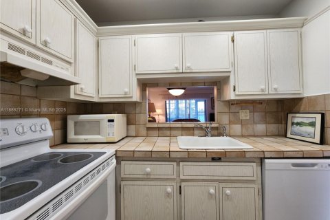 Copropriété à vendre à Lauderhill, Floride: 2 chambres, 80.82 m2 № 1937230 - photo 6