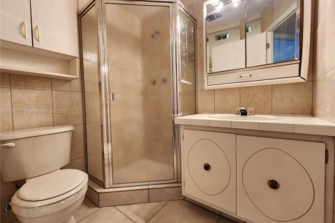 Condo in Lauderhill, Florida, 2 bedrooms  № 1937230 - photo 21